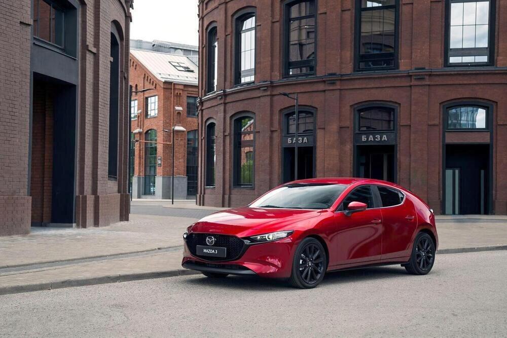 Официальный представитель бренда Mazda в России заявил о начале отзывной кампании в отношении Mazda 3
